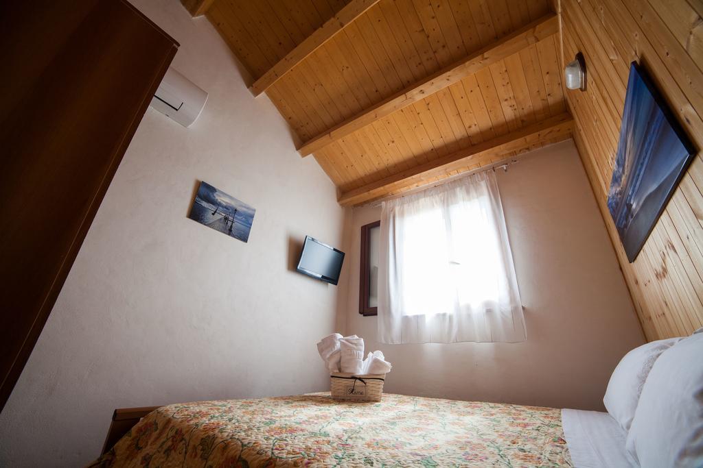 Acqua Di Mare Bed & Breakfast Locogrande Exterior foto