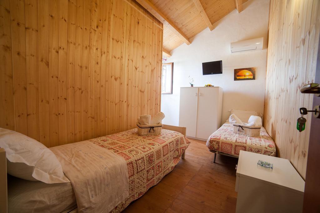 Acqua Di Mare Bed & Breakfast Locogrande Cameră foto