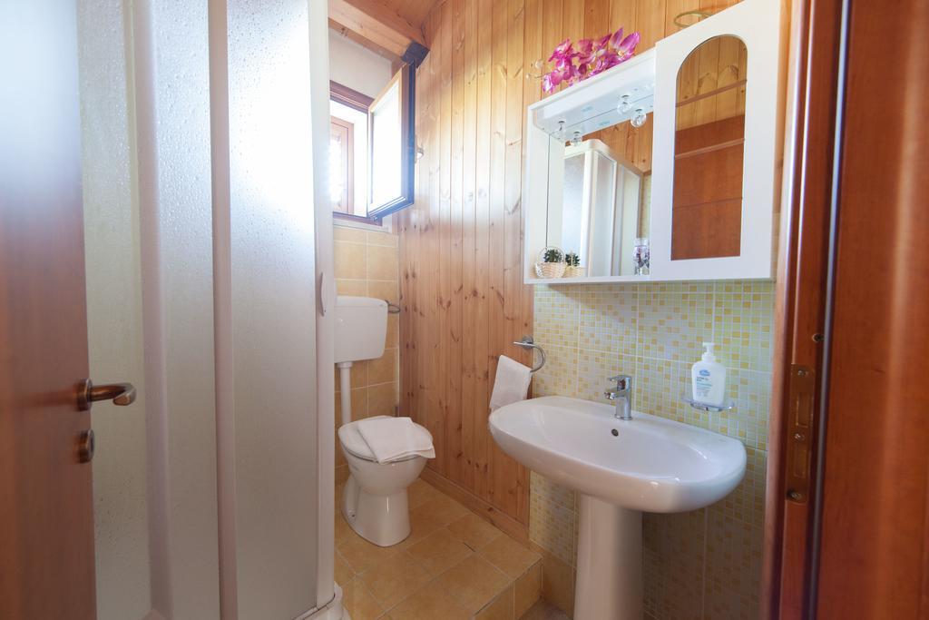 Acqua Di Mare Bed & Breakfast Locogrande Exterior foto