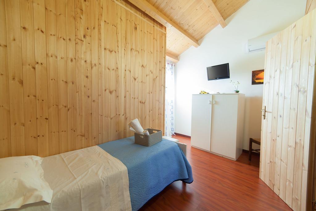 Acqua Di Mare Bed & Breakfast Locogrande Exterior foto